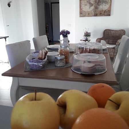 La Superba Rooms & Breakfast Генуя Экстерьер фото