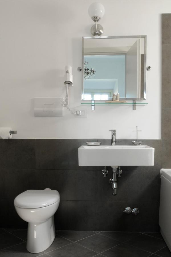 La Superba Rooms & Breakfast Генуя Экстерьер фото